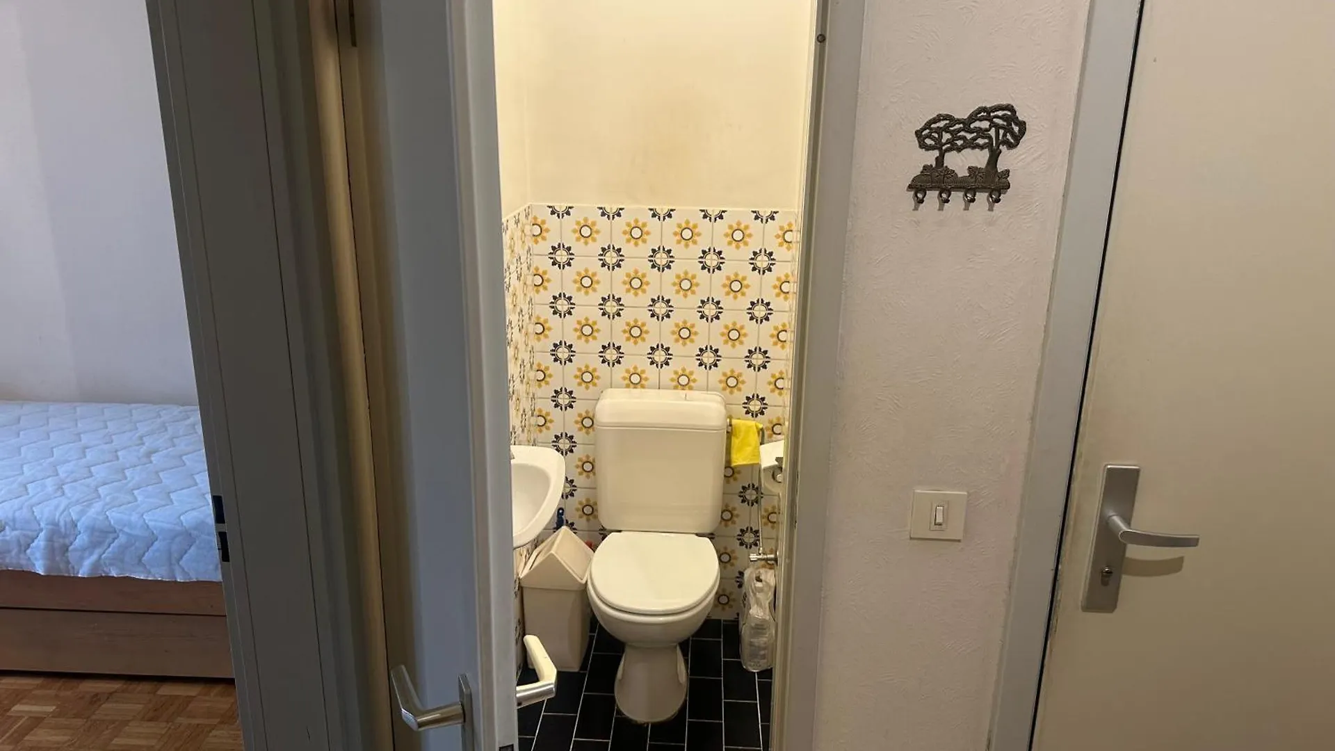 Chouette Apparemment Apartment Brussels Belgium